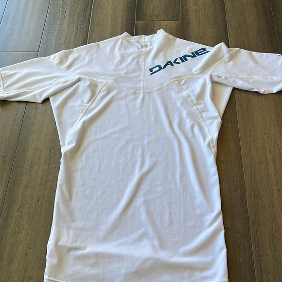 DAKINE Men’s Rash Guard NWT - Picture 6 of 6